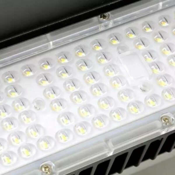 plaquette-angulaire-projecteur-led